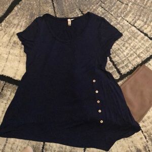 Asymmetrical Hem Tunic and Capri Outfit